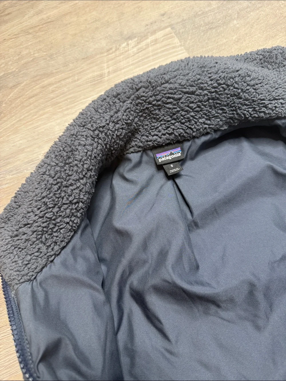 Women’s Patagonia Charcoal Sherpa Fleece Vest - Full Zip Size Small
